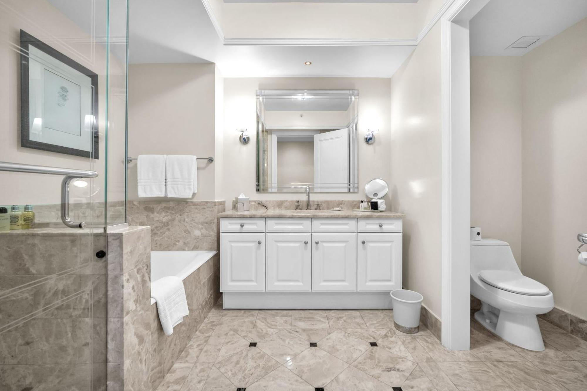 2 Bedroom Or King Studio Suites Four Seasons Hotel Miami Free Wi-Fi & Free Parking المظهر الخارجي الصورة