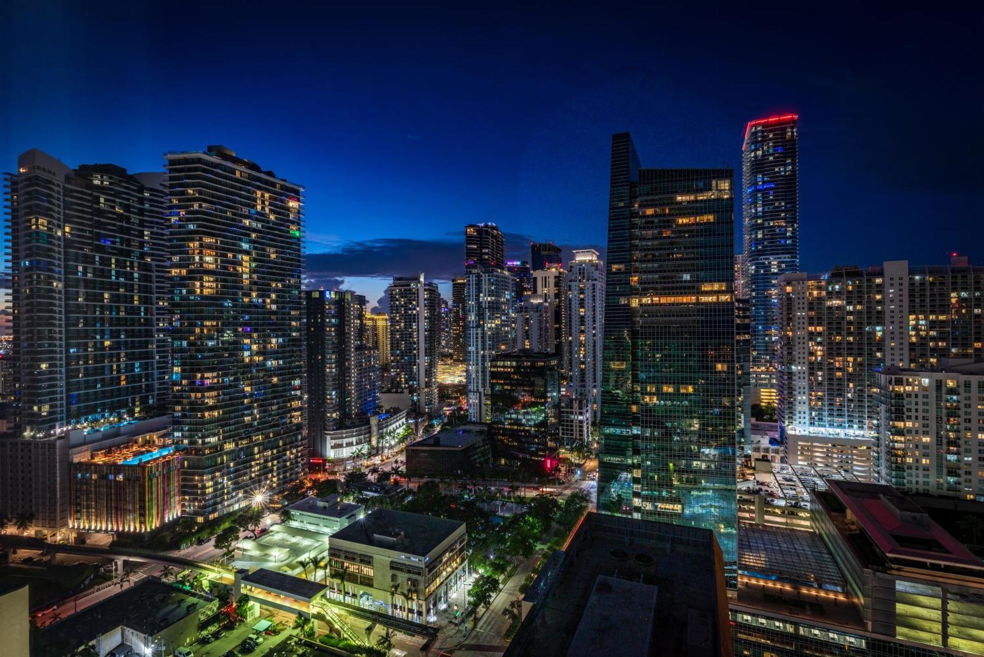 2 Bedroom Or King Studio Suites Four Seasons Hotel Miami Free Wi-Fi & Free Parking المظهر الخارجي الصورة